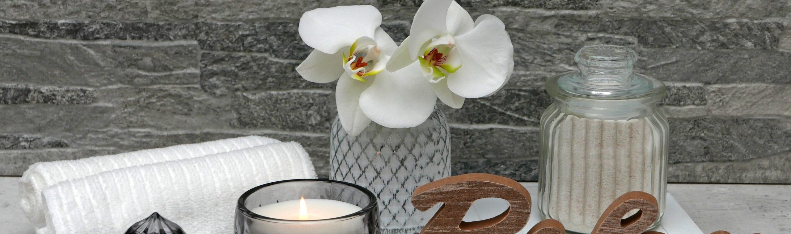 Spa,Compasition:,With,Massage,Oil,,Orchid,Flowers,,Towels,And,Aromatic