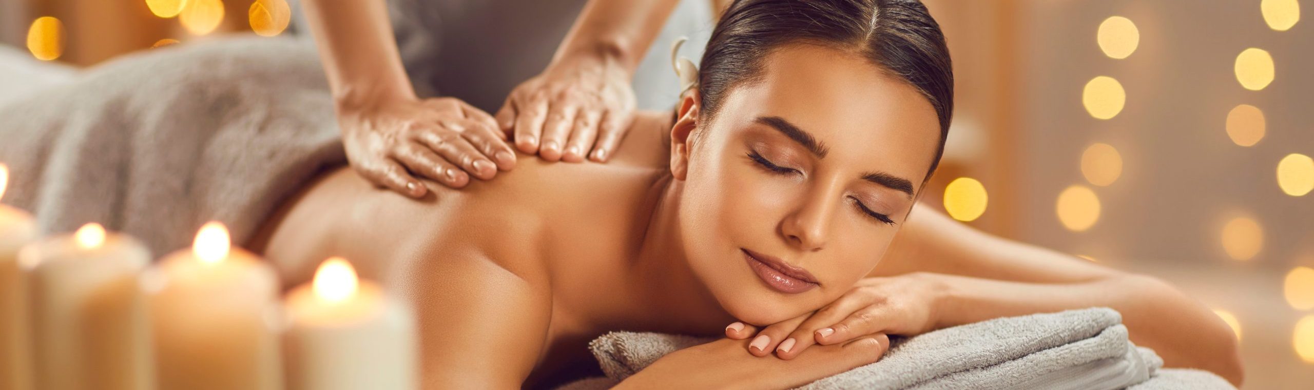 Beautiful,Young,Woman,Enjoying,Massage,In,Spa,Salon.,Relaxed,Brunette Detox Massage